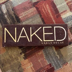Gently used eye shadow palette